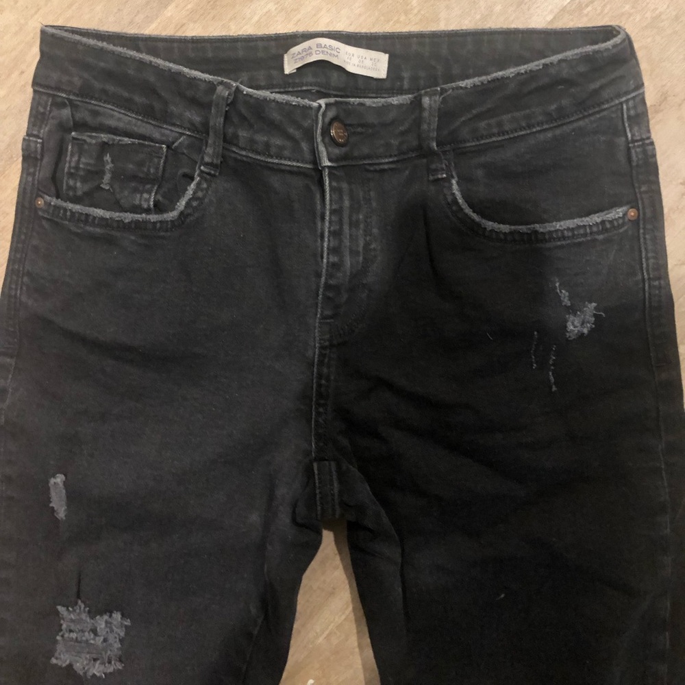 Zara Black Distressed Jeans